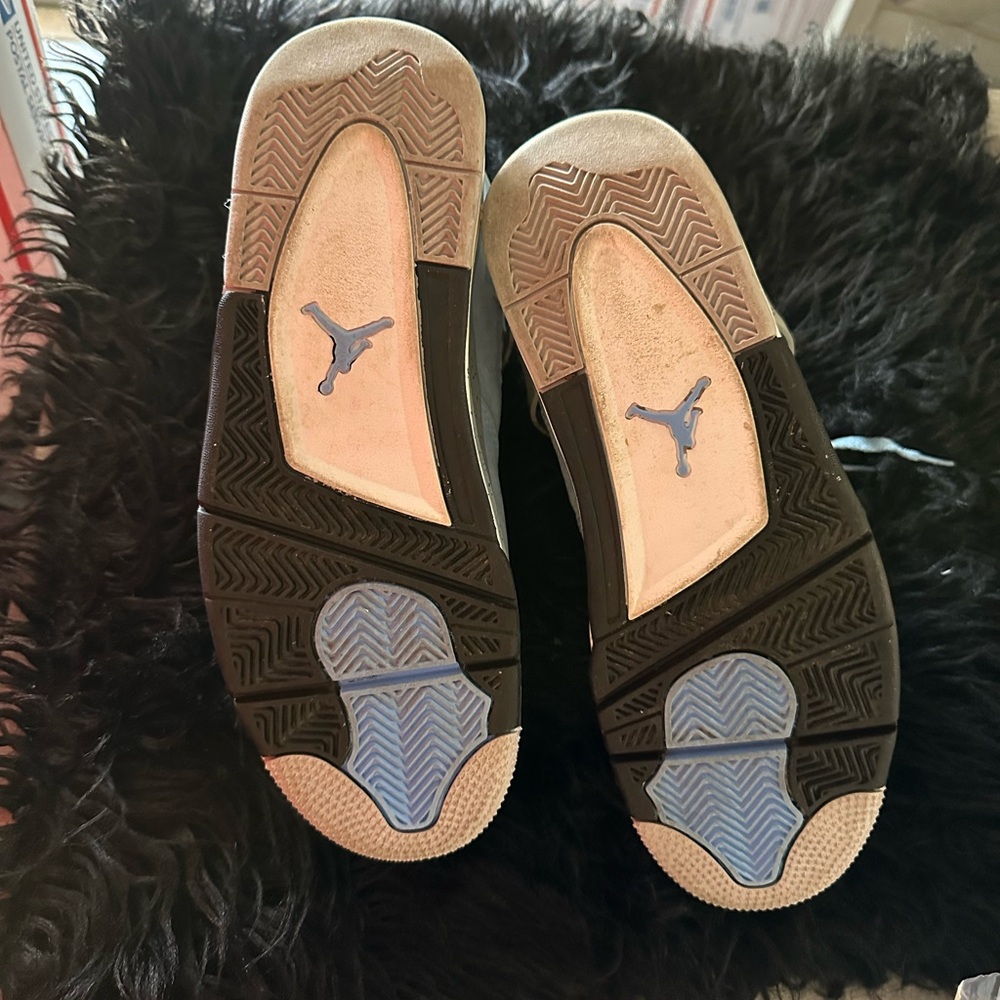 Baby blue Jordan 4’s - Picture 5 of 6